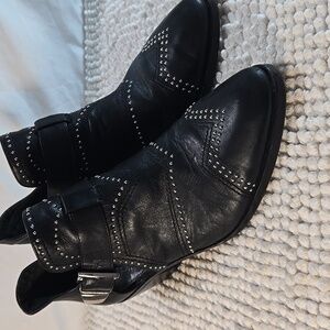 Vince Camuto  Raina Cutout Leather black studded booties 10